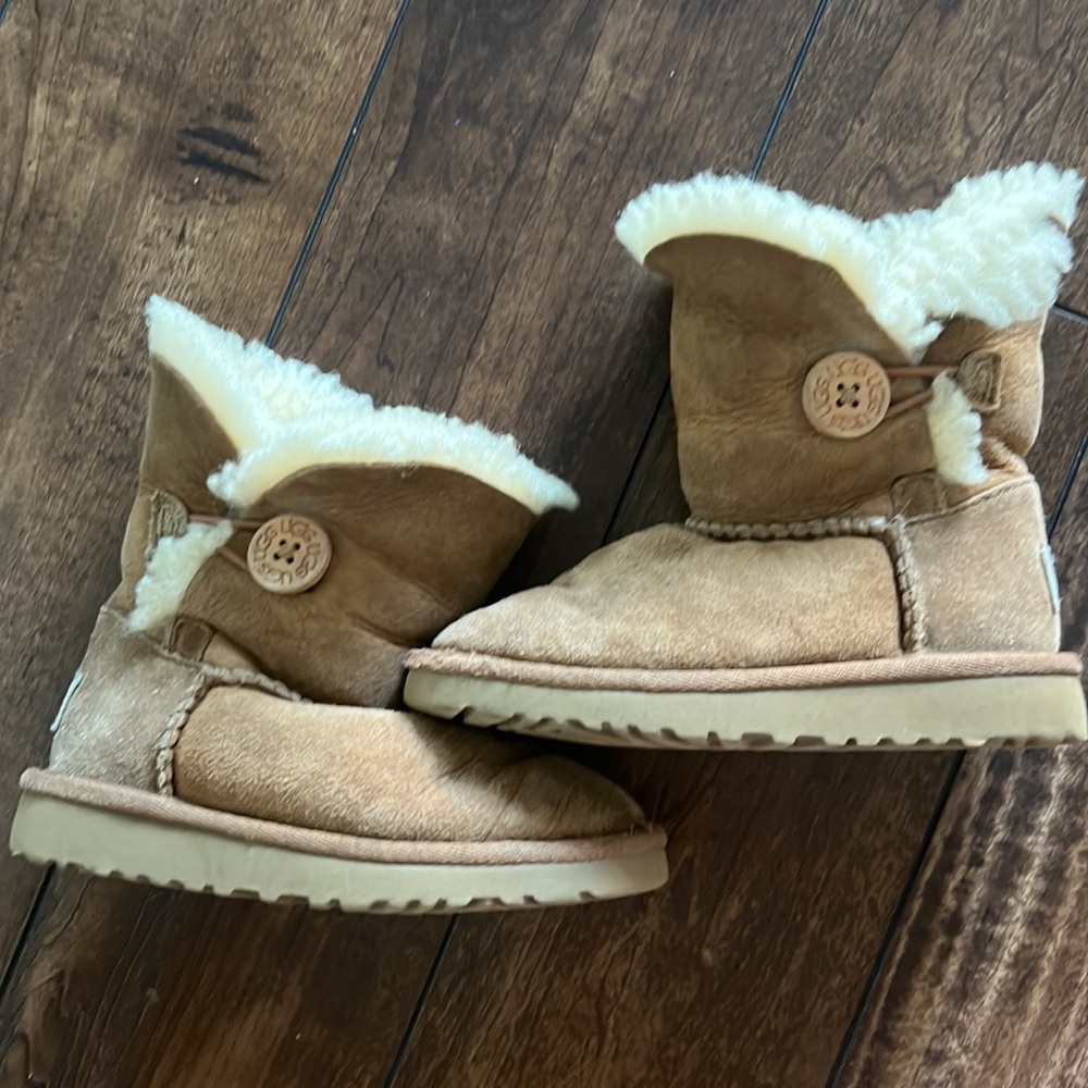 EUC Ugg Toddler Bailey Button II Boots in Chestnut color